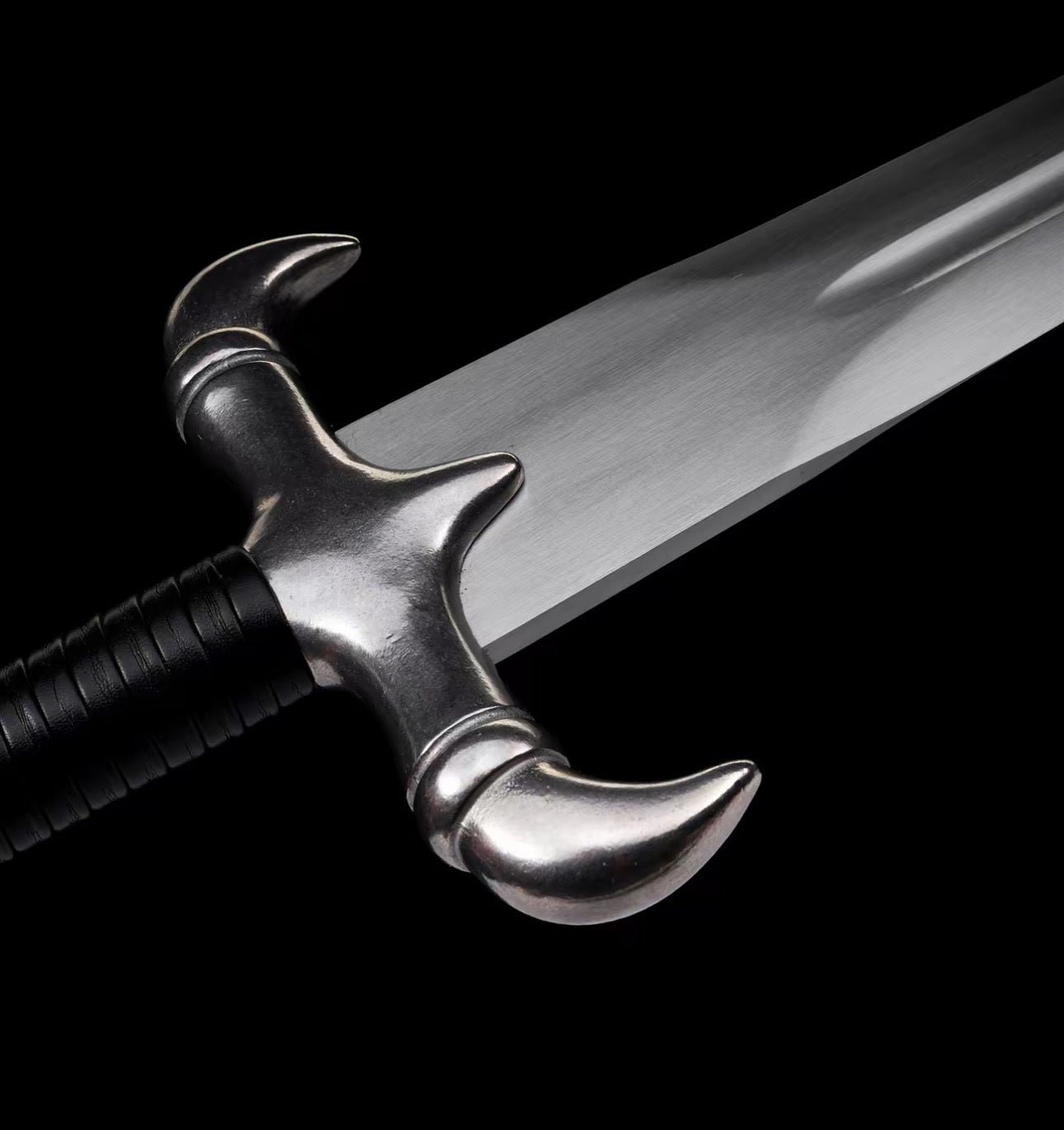 Medieval Weapons & Swords, The Holy Dragon Sword