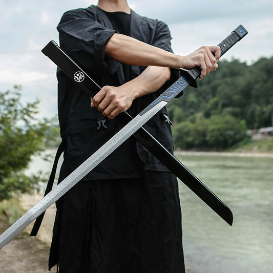 The Demon Blade Thousand Blades from Scissor Seven (Assassin Wu Liuqi) is forged as a single piece from high-manganese steel,